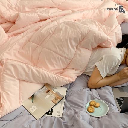 So Sánh Ruột Chăn 5 Giây (Microfiber) và Ruột Bông Polyester